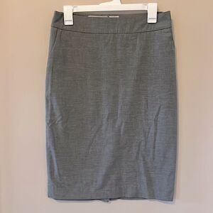 Women’s Old Navy Stretch Lightweight Skirt Size 4